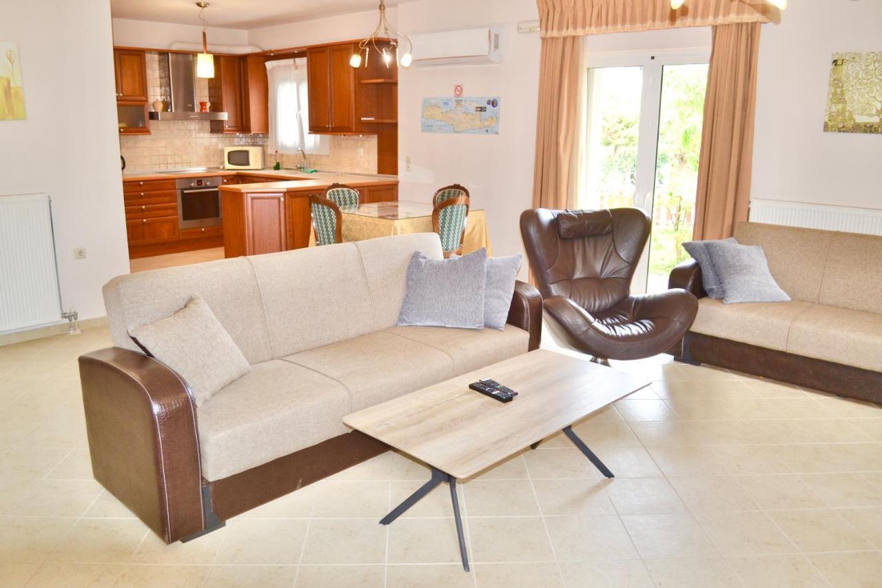 كاندية Giorgos Large Size Apartments -Family Friendly With Free Parking And Yard Views المظهر الخارجي الصورة