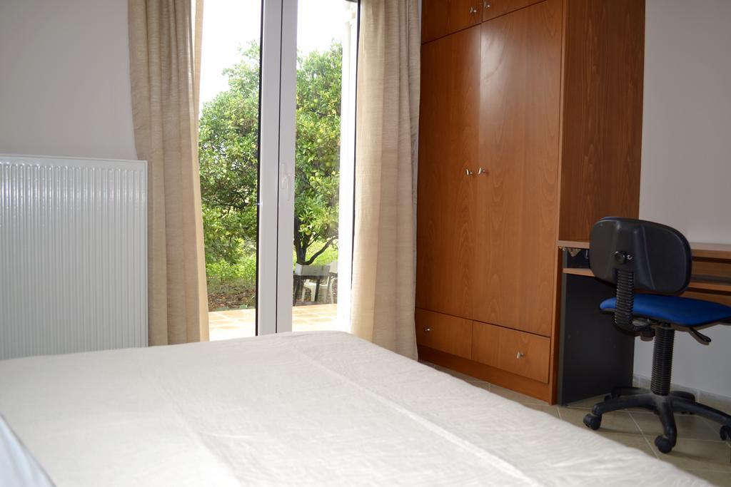 كاندية Giorgos Large Size Apartments -Family Friendly With Free Parking And Yard Views المظهر الخارجي الصورة