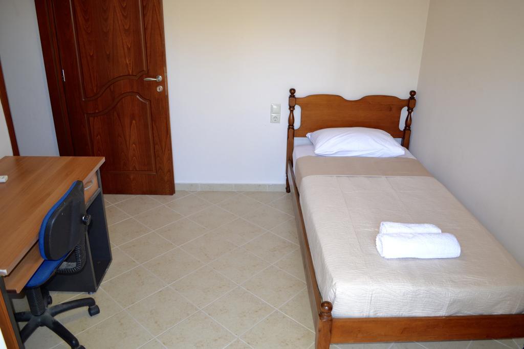 كاندية Giorgos Large Size Apartments -Family Friendly With Free Parking And Yard Views المظهر الخارجي الصورة
